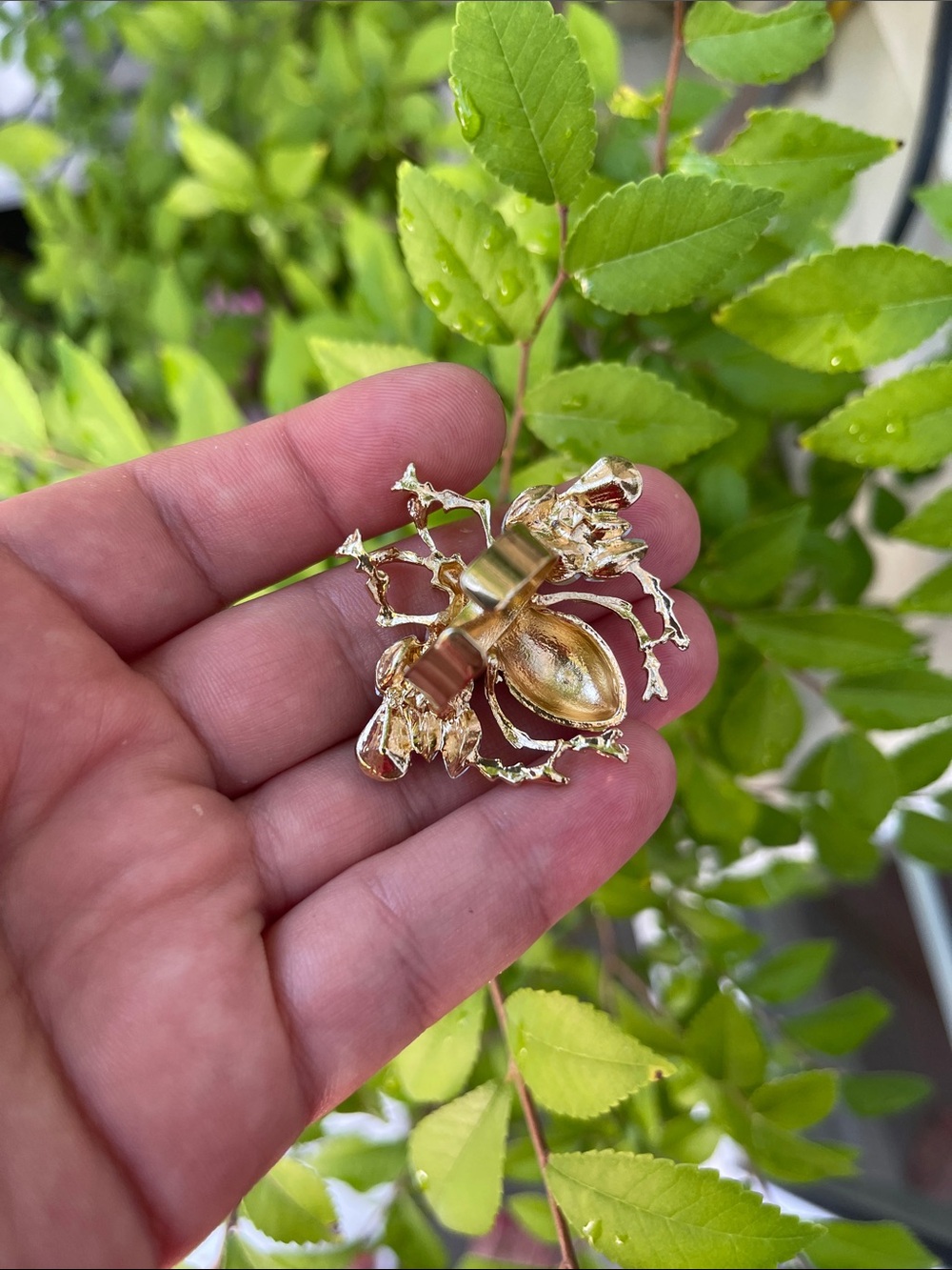 NEW! Gold Bee Cocktail Ring with Clear Crystals and White Accent 🪲🐝 A8-279 - Picture 7 of 7